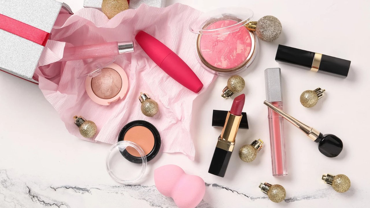 Cosmetic Classes in India: What You Learn, Where It Leads, and How to Pick One